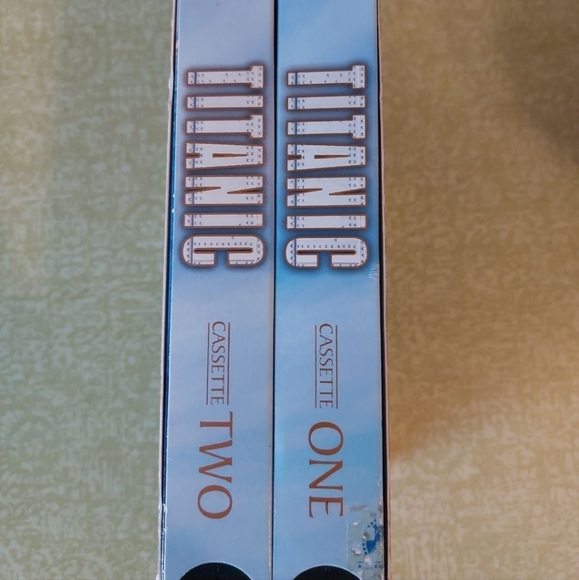 Titanic vhs - Picture 2 of 4